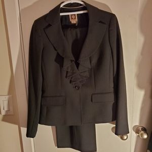 Anne Klein Ruffle Pinstripe Pants Suit EUC Size 6